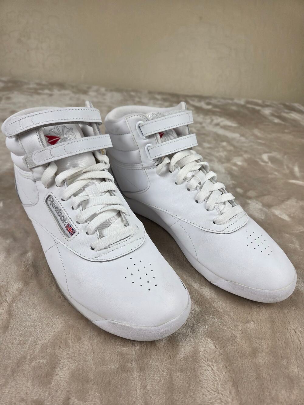 Reebok Freestyle Hi Womens High Top Sneakers - White